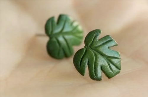 Monstera Mini Studs🍃